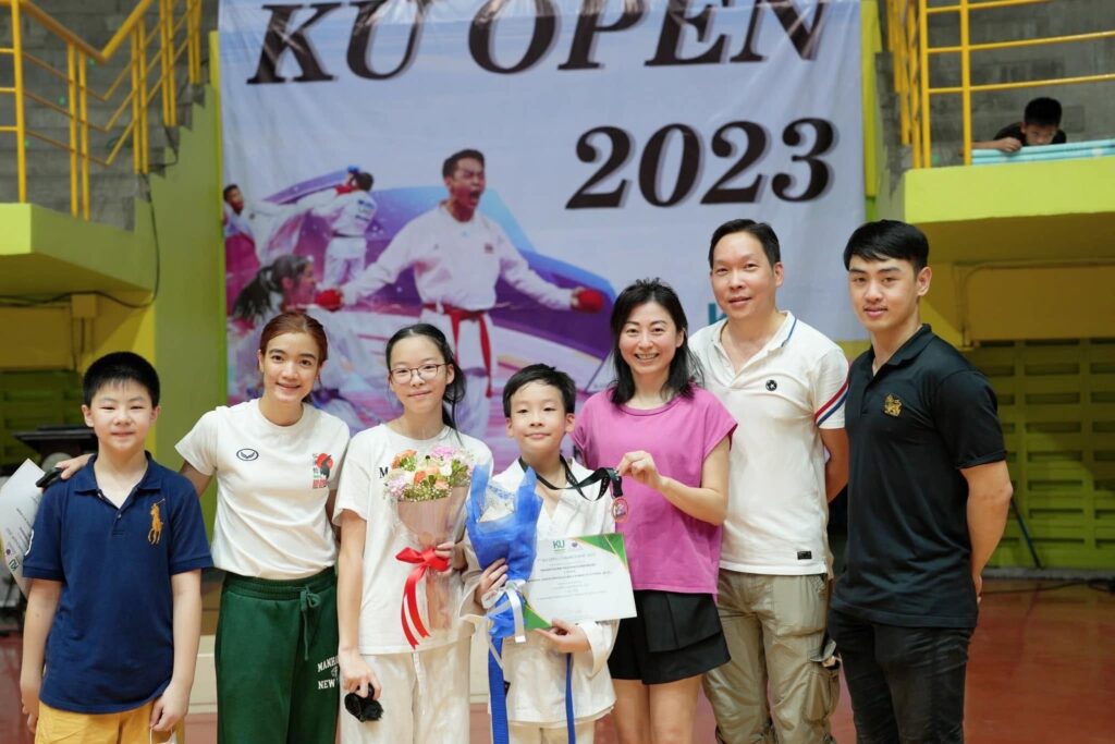 Kru Am with her karate students