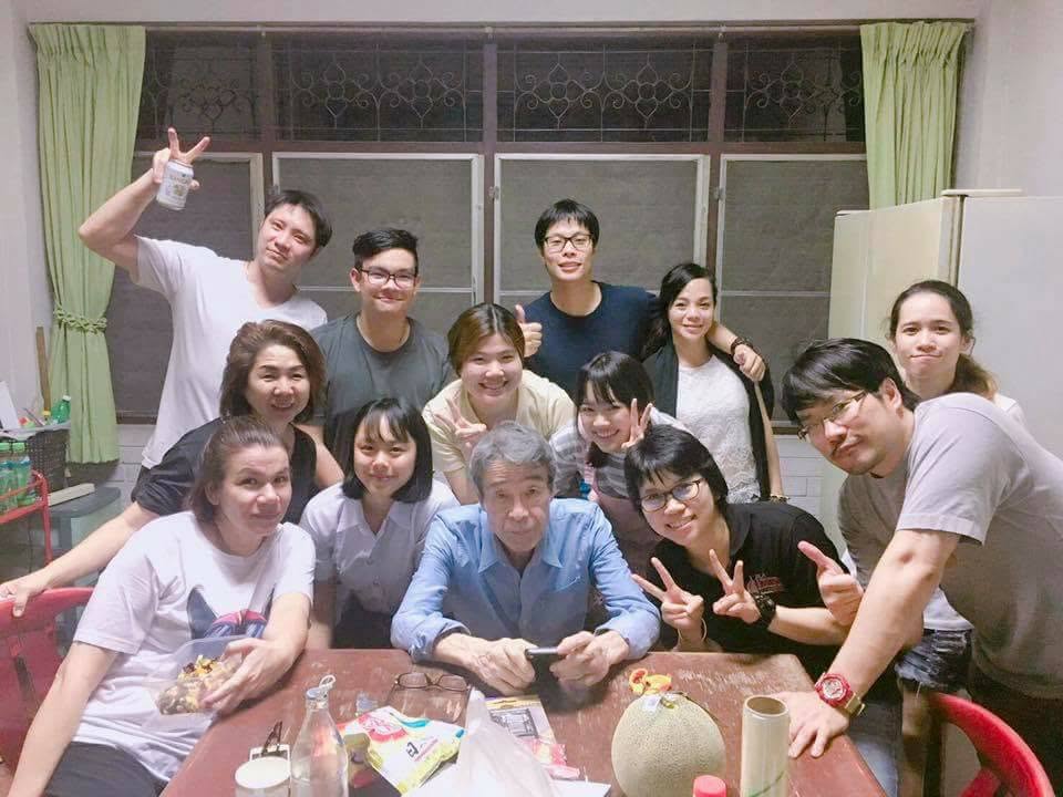 โอมูระ ฟูจิคิโยะ ชิฮัน กับนักเรียนในงานสังสรรค์