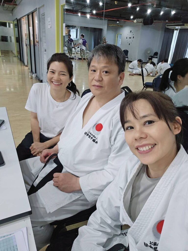 Participants smiling together at the 2025 seminar