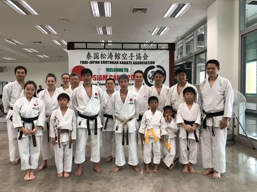 Group photo of instructors and students at Siam Camp 2019